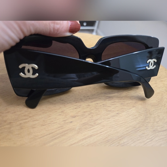 CHANEL sunglasses, authentic - Picture 5 of 7